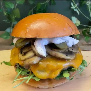 Menu Hambúrguer de Cogumelo Com Batata Frita é Bebida