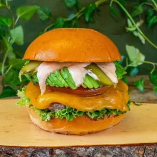Juicy Cheeseburger