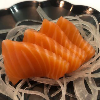 10.Sashimi Salmão