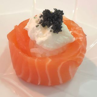 20.Gunkan Salmão e Queijo