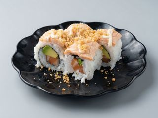 26.Uramaki Salmão Braseado