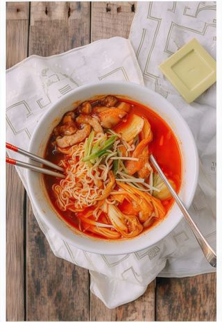 Korean Spicy Kimchi Ramen