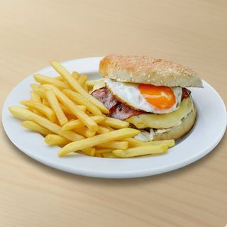 Hambúrguer com Ovo Estrelado