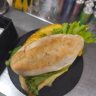 Sandes de omelete mista 