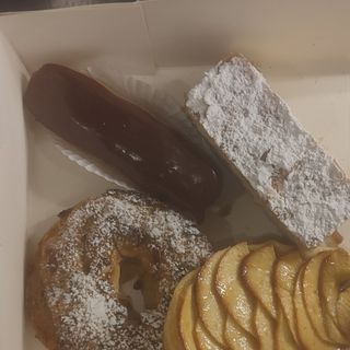 Caixa surpresa disponível a partir das 16h.