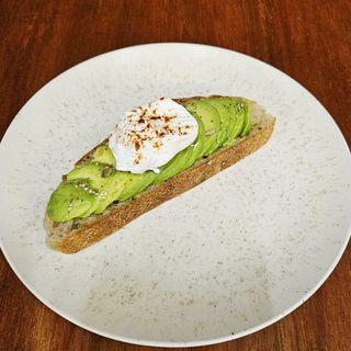 Tosta de Abacate (Avocado toast )