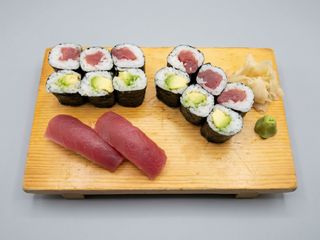 2.Sushi maki & Nigiri 14 peças