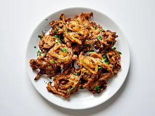 Pastéis de Cebola / Onion Bajia