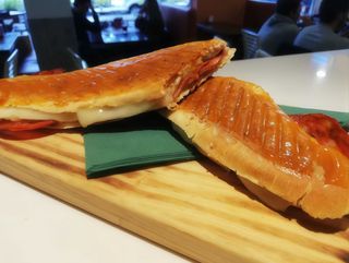 Francesinha em Pão de Pizza