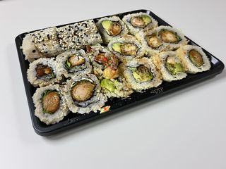 T30. Sushi com Camarão Frito