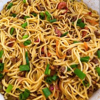 Macarrão na chapa a moda Brasileira 