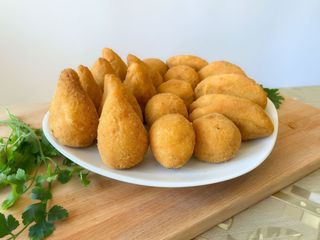 50 Salgados Sortidos