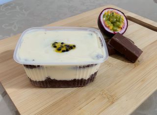 Bolo no Pote de Maracujá com Chocolate 