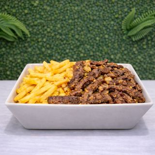 FILÉ COM FRITAS
