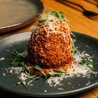 Arancini Rosso (1 unid.)