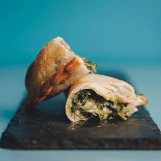 Empanada de Espinafres e Queijo