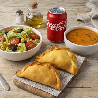 2 Muns + Bebida + Sopa ou Salada