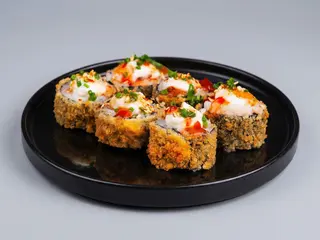 ½ Hot Sushi Salmão sem Fruta (5 uni)