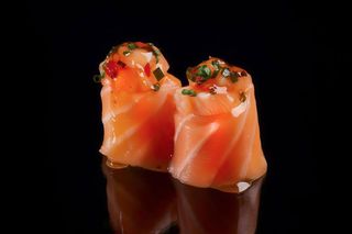 Gunkan de Salmão (6 uni)