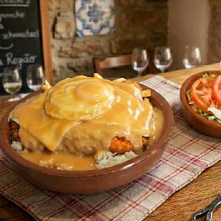 Panado com Molho Francesinha