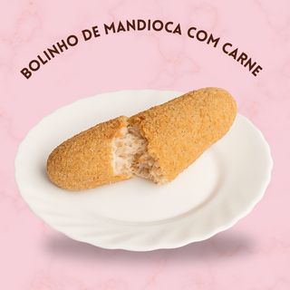 Bolinho de mandioca com carne