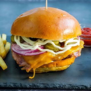 Bacon Cheeseburger.