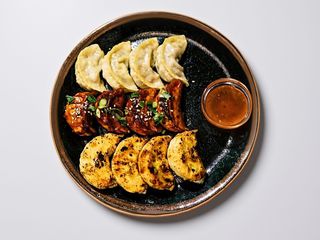 Trio-Momo