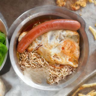 69 sopa de massa asiático