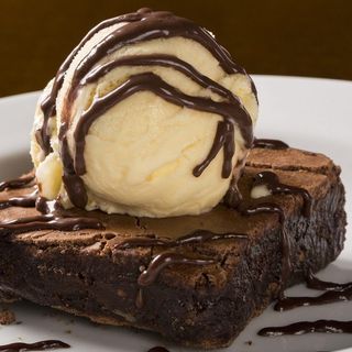 brownie com gelado