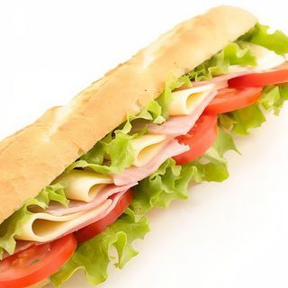 Baguete de queijo e fiambre