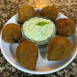 Coxinha bobó de camarão