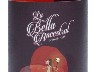 Pet Nat La Bella Aged Natural Fizzy Sparkling Wine Method Ancestral Shukhrat Khakimov & Viticultores Moravia Agria Manchuela Spain