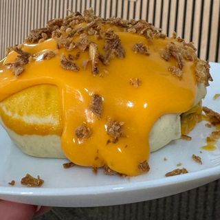 HAMBURGUE DE FORNO COM CHEDDAR