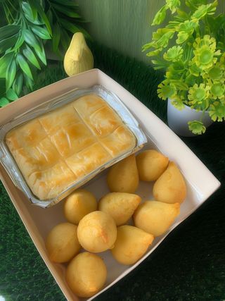 1 mini empadão + 10 Salgadinhos fritos