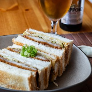 Katsu Sando de Porco Panado 