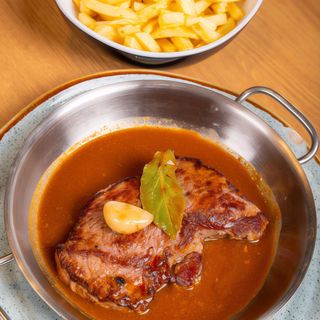 Bife à Farol com Molho Cervejeira