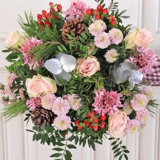 BOUQUET DAHLIA