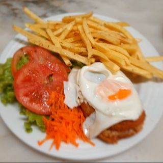 Alheira na Brasa com Ovo