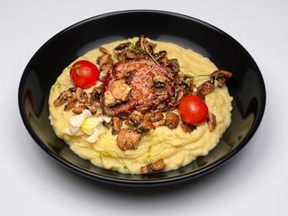 Filet com purê trufado