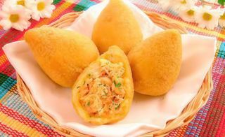 Kit 3 coxinhas frango com catupiry 