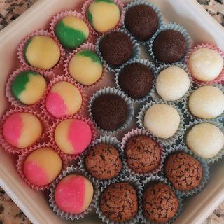 Kit 15  brigadeiros sabores variados 