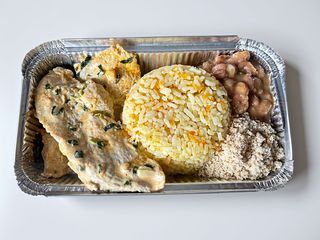 Bife de peru ao molho de natas, 