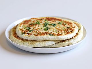 Cheese & Garlic Naan