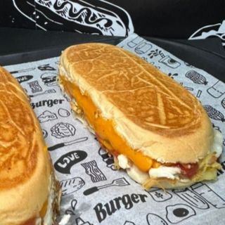 Frango , calabresa e cheddar