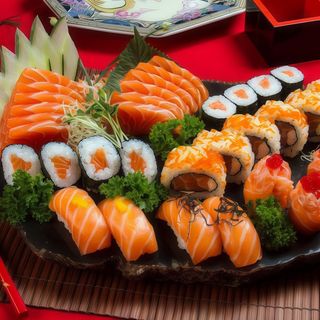 T-8 sushi sashimi mix box