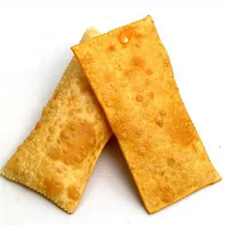 Combo 1 pastel de feira de queijo + 10 coxinhas de frango miniaturas+ bebida