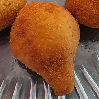 Combo de coxinhas de frango artesanal tamanho médio 