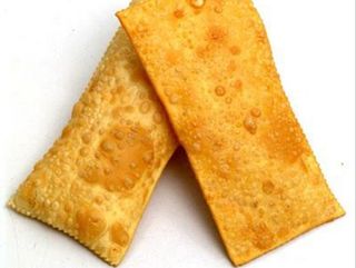 Pastel de feira de frango