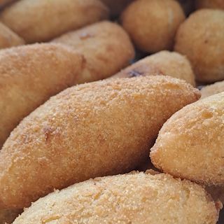 Combo 50 Rissois de carne artesanal 