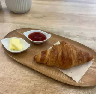 Croissants de Manteiga e Compota